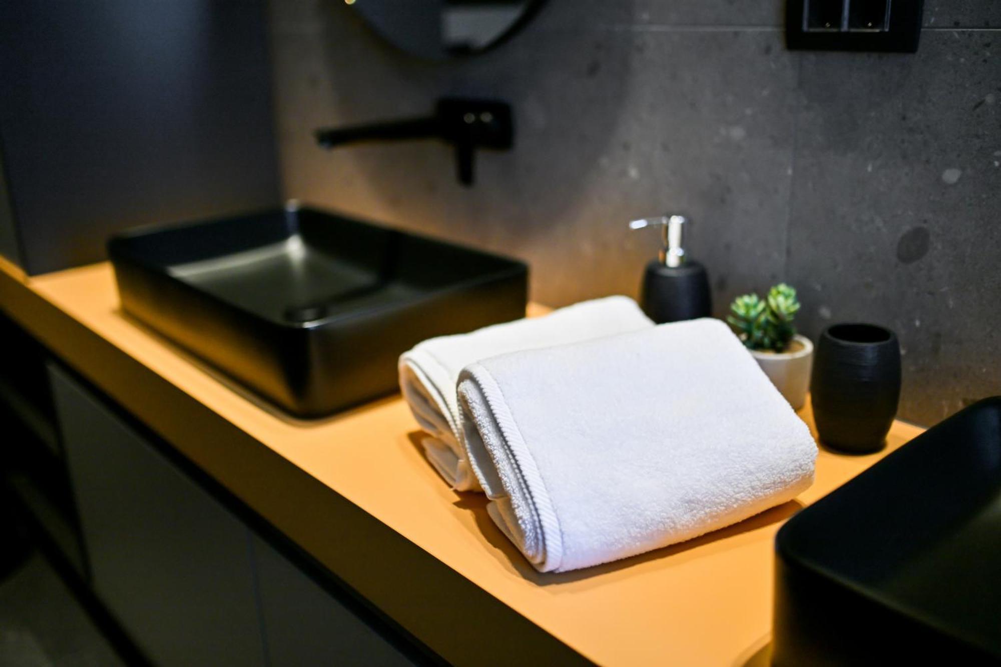 Three Pearls Deluxe Rooms & Studios Zadar Exterior foto